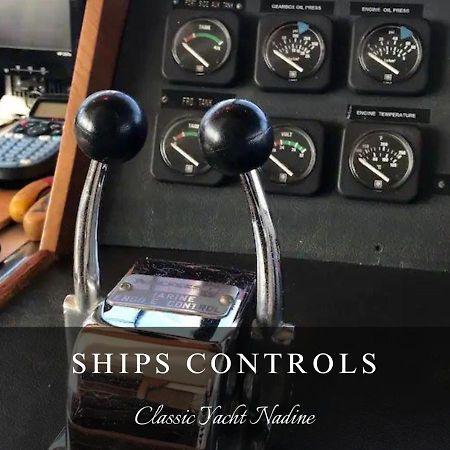 Classic Yacht Nadine In Poole Harbour, Dorset, With A Hot Tub Jacuzzi Екстериор снимка