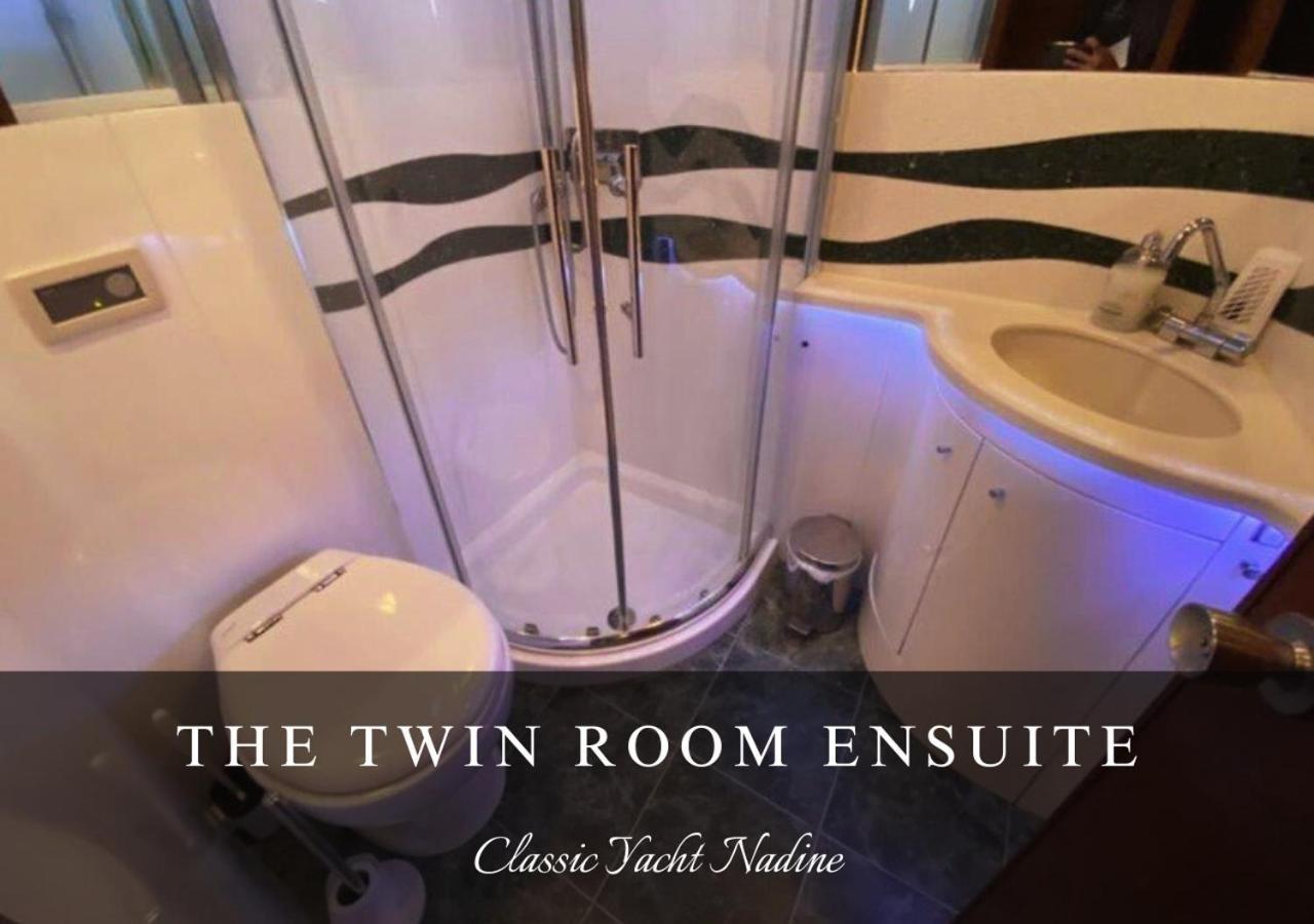 Classic Yacht Nadine In Poole Harbour, Dorset, With A Hot Tub Jacuzzi Екстериор снимка